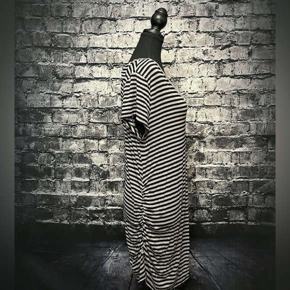 Liz Lange Maternity - Picture 5 of 6